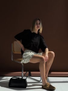 Pantaloni scurți mini din mătase, culoare lapte