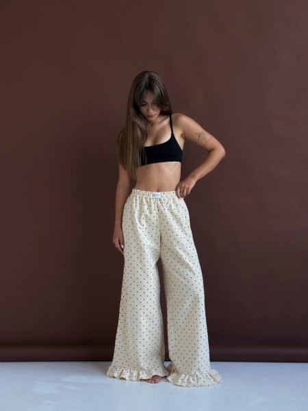 Pantaloni de casă călduroși, bej, cu inimioare