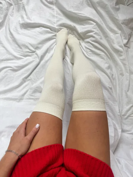 Șosete lungi crem basic, peste genunchi