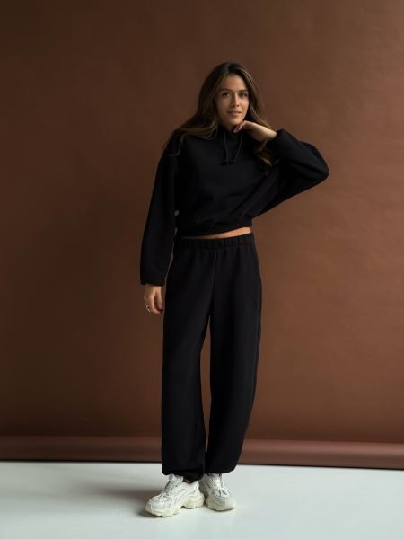 Costum basic negru din bumbac premium cu interior călduros (cu fleece)