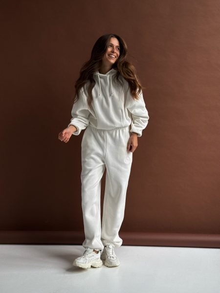 Costum basic crem din bumbac premium cu interior călduros (cu fleece)