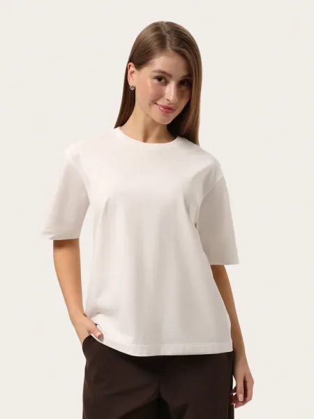 Tricou oversize de bază, culoare alb lăptos, cu logo