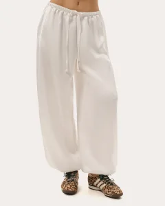 Pantaloni ivoire satinati cu șnururi ajustabile