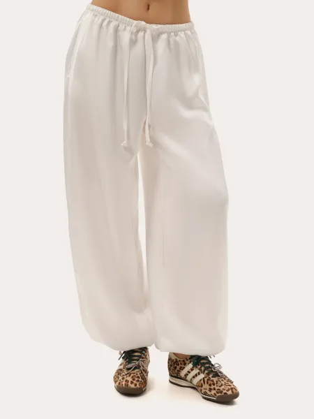 Pantaloni ivoire satinati cu șnururi ajustabile
