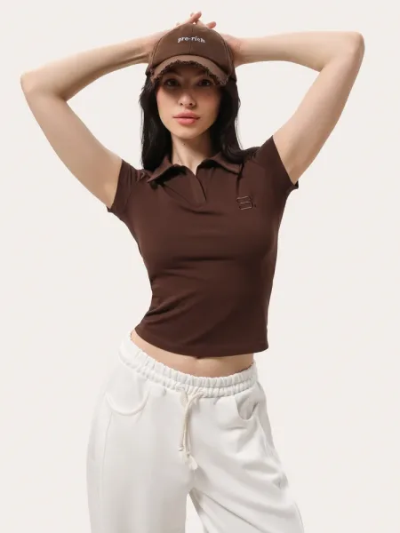 Tricou polo maro ciocolatiu cambrat